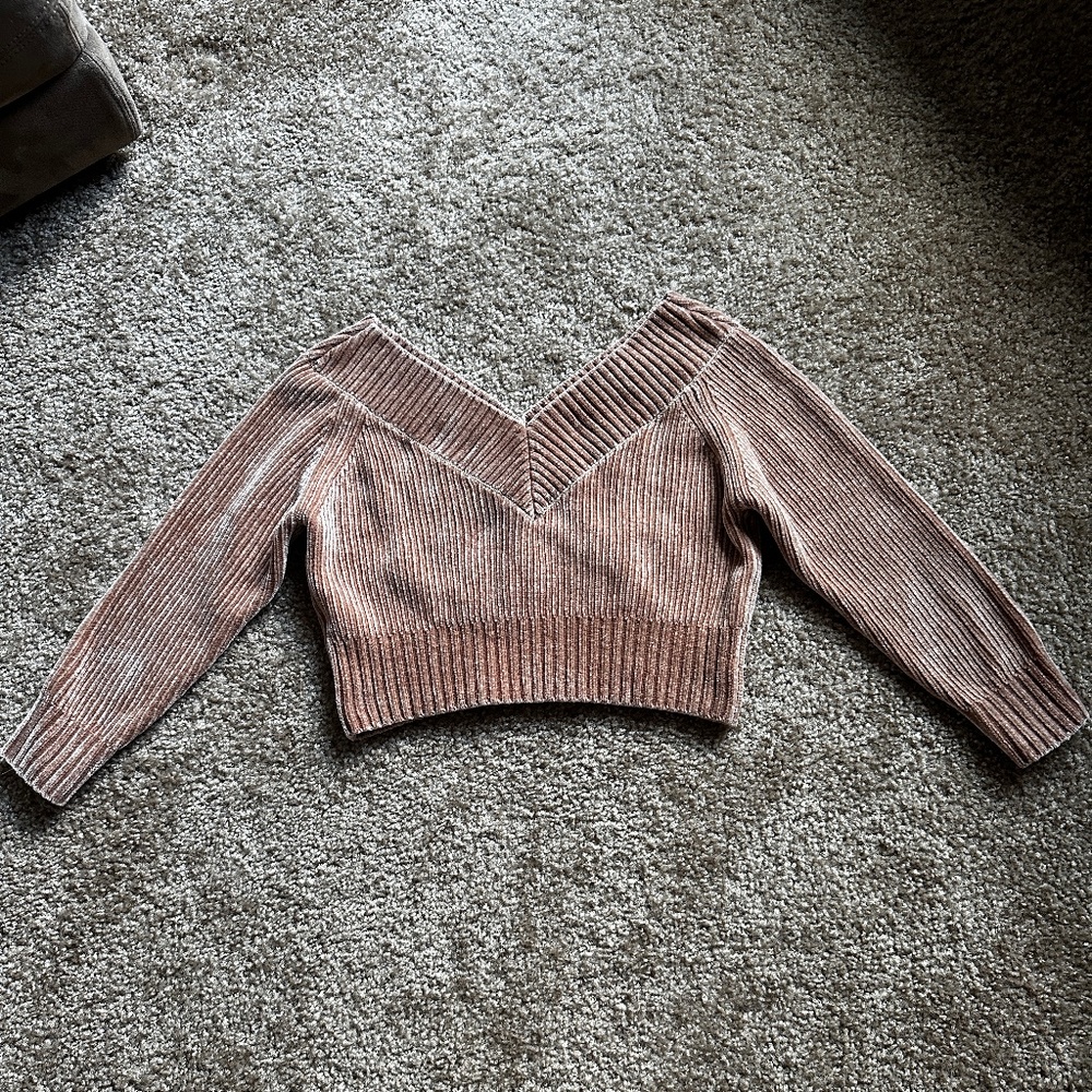 H&M brand light brown crop top off the shoulder sweater size S